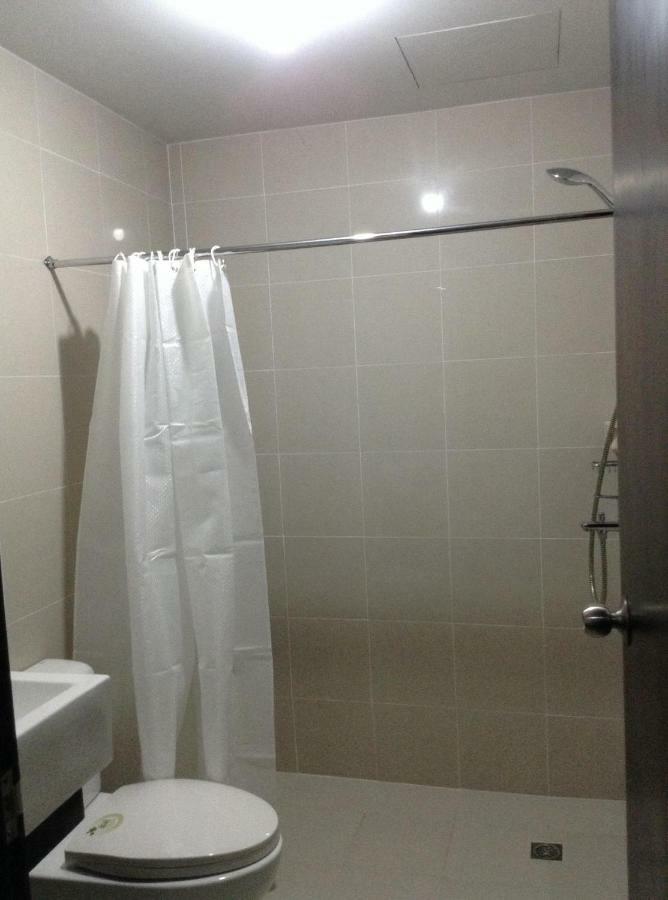 Cubao Manhattanheights Unit 11A Tower B, 2Br 马尼拉 外观 照片