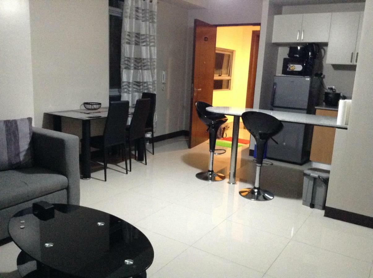 Cubao Manhattanheights Unit 11A Tower B, 2Br 马尼拉 外观 照片