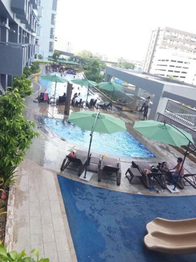 Cubao Manhattanheights Unit 11A Tower B, 2Br 马尼拉 外观 照片